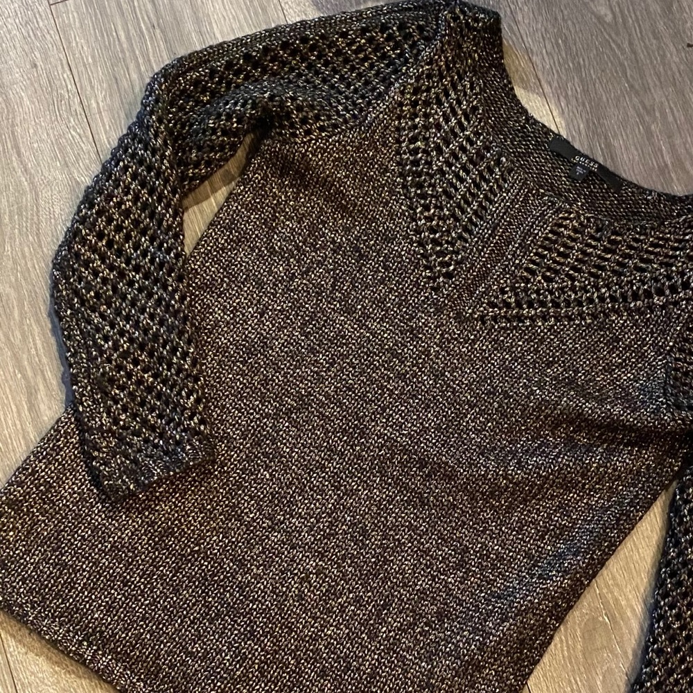 Guess sweater with beautiful gold/silver details